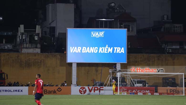 6/7 trận đấu thuộc vòng 5 V.League 2024/2025 có VAR - Ảnh 1